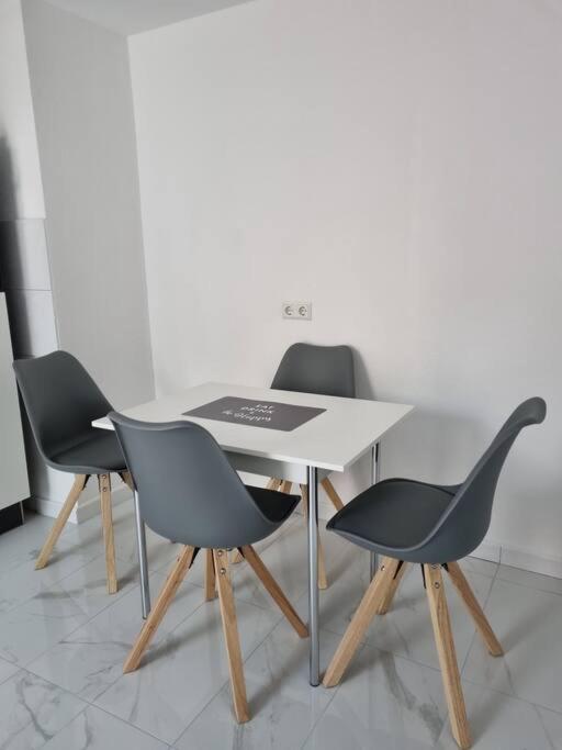 טריברג Km2 Apartment מראה חיצוני תמונה